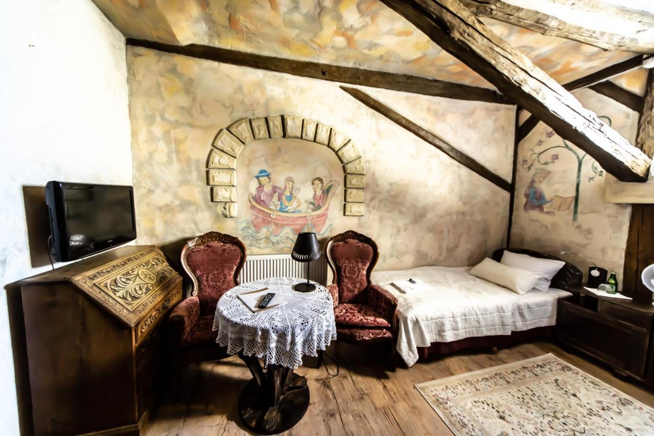 Dwor Boratyn Bed & Breakfast Dış mekan fotoğraf