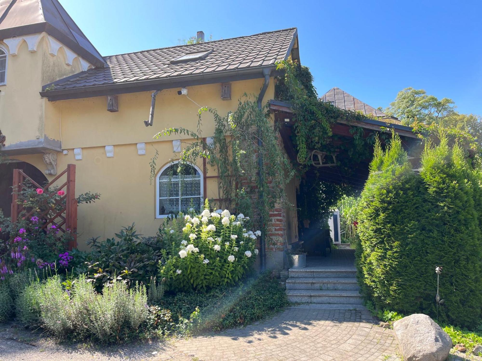 Dwor Boratyn Bed & Breakfast Dış mekan fotoğraf