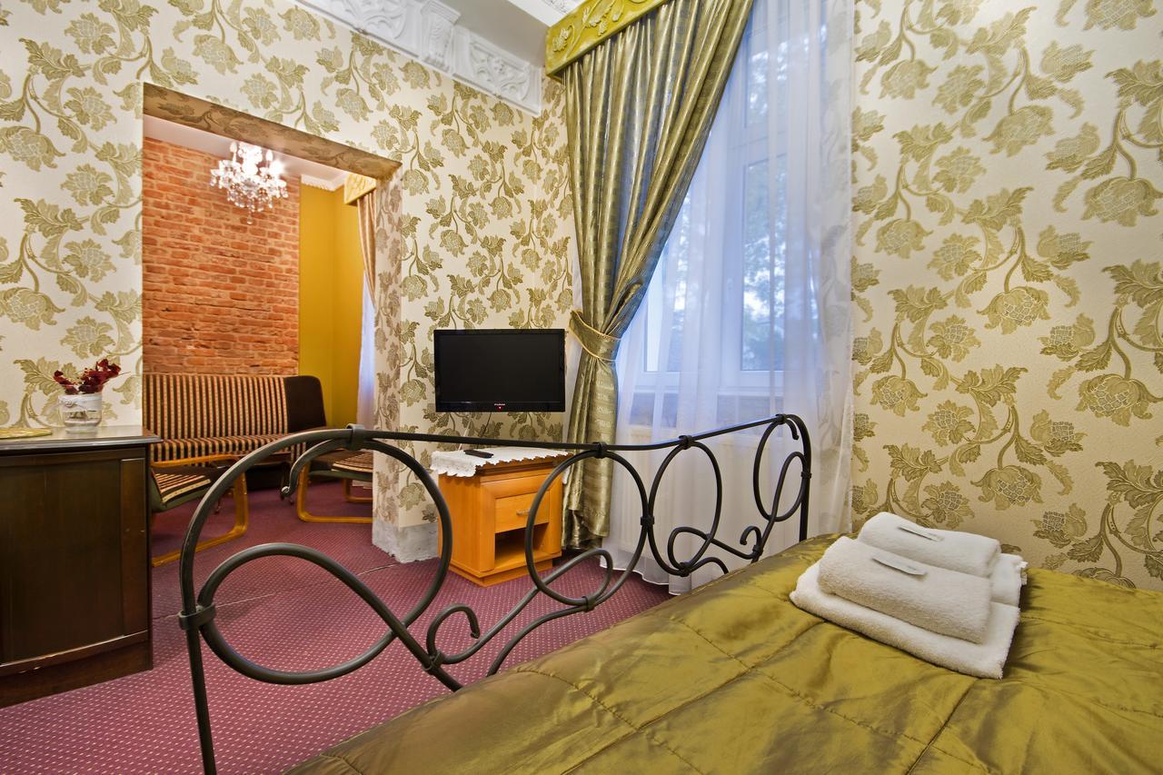 Dwor Boratyn Bed & Breakfast Dış mekan fotoğraf