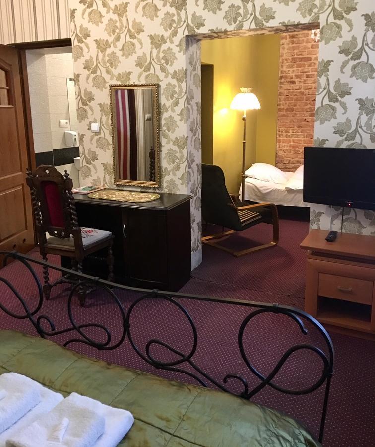 Dwor Boratyn Bed & Breakfast Dış mekan fotoğraf